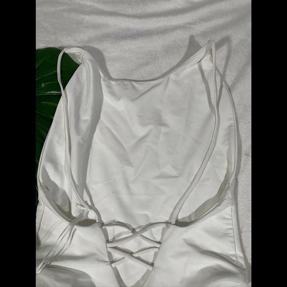 NWD Mia‎ Marcelle Lola One-Piece Swimsuit White - Picture 9 of 12